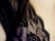 黑丝人妻自慰不过瘾 对着镜子抠骚逼