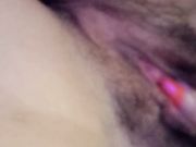 黑丝人妻自慰不过瘾 对着镜子抠骚逼