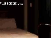 刚洗完澡小姨子迫不及待掀开浴巾就开舔