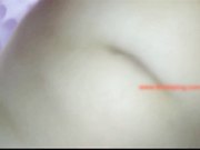 清纯白嫩大学表妹送了不少礼物终于半推半就干了她