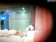 靓妹和男友开房看视频忍不住摸一下逼逼射完还一直硬邦邦