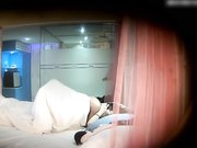 靓妹和男友开房看视频忍不住摸一下逼逼射完还一直硬邦邦