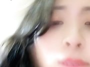 骚气美女主播床上拨开丁字裤振动棒自慰大秀