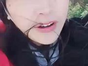 骚妇小甜甜户外勾引摩托司机驾车到野外啪啪