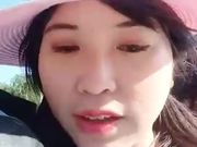 小甜甜乘摩托到户外路边啪啪秀舔JJ后入骚话特别多