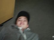 用少年的大鸡巴取乐的女警