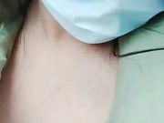 狼友刷礼物让白嫩美女主播路边等来个专车司机去树林打野战