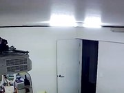 家庭网络摄像头偷拍饥渴少妇搞硬老公鸡巴过性生活