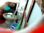 出租屋盜錄兩清純打工妹洗澡更衣