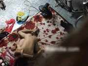 出租屋偷窥隔壁小两口过夫妻生活男的还挺猛的 把老婆艹得捂着嘴巴叫不出来去