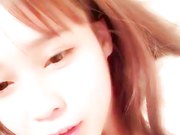 清纯萌妹子黑色道具JJ抽插自慰高潮喷水逼逼无毛很是诱惑