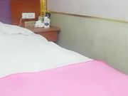 美女主播情趣肚兜丁字裤自慰秀淫语骚话翘着屁股后入