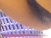 盗神国内某大型商城偷拍来方便的美眉们粉嫩花心尿了出来