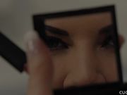 淫妻让强壮的卡车司机在无能丈夫面前操自己