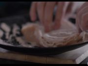 白领女神黑衣厨房诱惑美臀美乳极品肉肉欲望操穴