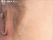 和刚交不久的小女友家中做爱 表情很陶醉