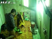 [棚户区站街女暗拍]-很会玩的民工大哥 换着体位玩新脸孔靓妹