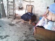 [棚户区站街女暗拍]-制服大爷不是一般的色 要吃奶奶