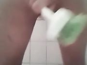 年轻白嫩小嫂子欲望很是强烈洗手间把牙刷都给玩坏了3