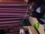 有被虐情节的富姐高价雇女主夫妻把自己扮成保姆给女主舔屁眼给男主吃鸡巴滴蜡虐阴