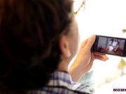 弟弟看色情影片打飞机被姐姐发现姐姐决定帮他却被母亲发现