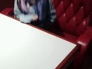 网红白嫩大波妹剧情演绎餐厅包房和帅哥服务生在餐台上