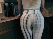 操她屁眼,射她屁股上