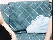 美女主播剧情演绎下班忘带钥匙在对面邻居家等妈妈回来时故意勾引邻居沙发上啪啪!