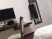 翘着屁股手指插入上位套弄自己动