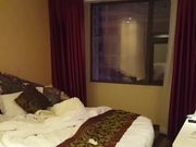 兵哥酒店狂操害羞小嫩妹,玩的都是高难度动作