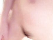 浴室洗澡双人啪啪 窗边口交摸奶子再到沙发上骑乘抽插呻吟