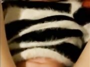 高颜值美女好像吃春Y了骚的不得了淫水泛滥亮点是绵羊音呻吟听声能射