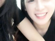 姐妹花全裸漏逼诱惑秀 沙发上慢慢脱掉翘着屁股掰开逼逼特写非常诱人