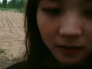 露天啪啪,旁边还个老头在干农活,又在乡下厕所里肏逼