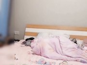 瞳孔大美女首次手机直播操逼内射