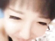 瞳孔大美女首次手机直播操逼内射