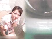 [国产小便偷拍合集]-制服小美女刚坐上马桶就喷尿 可能憋太狠了