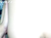 刚认识不久的骚女友约我到她租的小房子里打炮