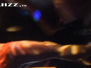 约2朋友和美女同事一起在KTV包房唱K操B 服务员突然进来说:不能玩这个 这是违法的!