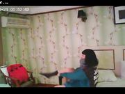 偷拍大冷天匆匆赶来在旅店打一炮的就走的情侣