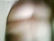 家中约炮楼上刚毕业小妹妹 插得太狠直喊疼