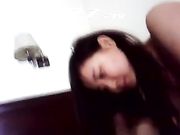 刚认识两天的嫩妹子被我带到宾馆深喉口暴了