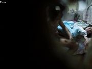 隔壁合租小情侣家中打炮动静大 全程都被我拍下来 女的奶子好小