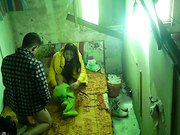 很会玩的民工大哥换着体位玩靓妹