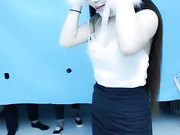 直播演绎AV剧情玩屌识人 口交抽插识别认错了被带到房间轮流啪啪