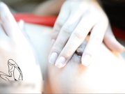 玲珑S身材外围女子函大尺度私拍摄影师也忍不住摸她奶