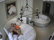 主题酒店偷拍偷情的男女