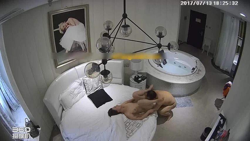 主题酒店偷拍偷情的男女