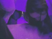 3位女神级嫩模酒店拍摄时趁机淫乱潜规则,让3美女一起伺候他