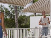 女孩娇嫩身子包臀裙一扒就可以插入嫩穴肉肉鸡动了